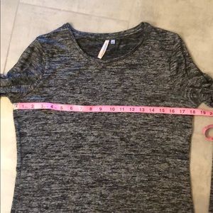 Banana Republic Tops - Banana Republic signature tee Banana Republic Tops - Banana Republic signature tee